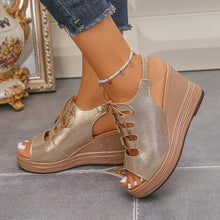 Eleaner – Bequeme Keilabsatzsandalen – Gold