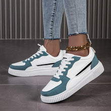 Schicke Kunstleder-Colorblock Skate Sneakers für Damen | Perfekt für Casual Days – Weiß Blau