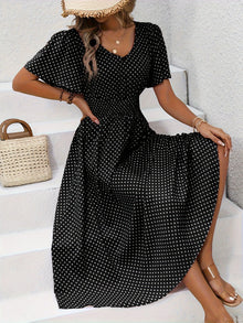 Gepunktetes Sommerkleid | Luftig & Feminin | Perfekt für sonnige Tage – Schwarz