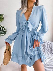 Damen Minikleid mit Bindeband und Volantärmeln – Himmelblau