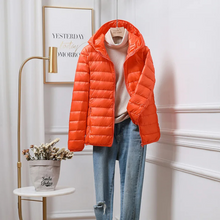 Gudrun | Damen Winterjacke mit Kapuze und Reißverschluss – Orange