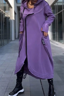 Liriane | Asymmetrischer Mantel mit Kapuze – Lila