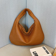 Rosalind - Einzigartige, handgewebte Schultertasche – Hellbraun
