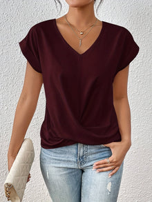Lunara | Feminines T-Shirt mit Herzschnitt – Bordeaux