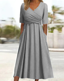 Annabelle - Kurzärmeliges Crossover-Kleid – Grau