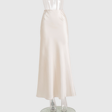 Cordelia - Langer Satinrock mit Meerjungfrauensaum – Beige