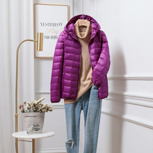 Gudrun | Damen Winterjacke mit Kapuze und Reißverschluss – Lila