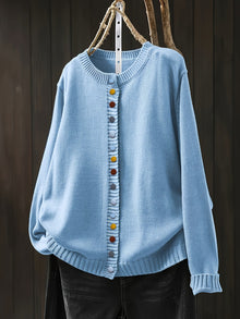 Gunilla – Strickjacke mit dekorativen Knöpfen – Hellblau