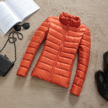 Kerstin | Damen Modische Glänzende Kurze Winterjacke – Orange