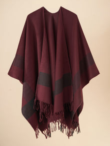 Kyrine - Poncho Schal Mit Fransen Und Geometrischem Muster – Burgund