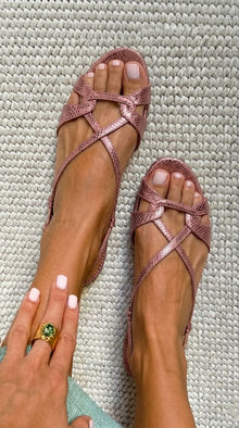 Olgia – Flache Sandale Mit Gekreuzten Riemen – Rosa