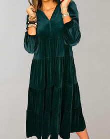 Midikleid aus Samt | Stufen-Design | Elegant und Bequem – Grün