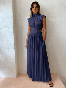 Leni |  Stehkragen Maxikleid mit Cut-Outs – Modern & Raffiniert – BLau