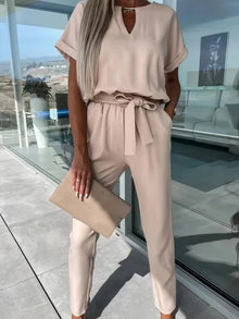 Jumpsuit für Damen mit elegantem Wickelgürtel – Khaki