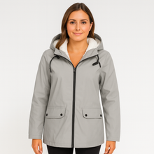 Greta | Damen Übergangsjacke mit Reißverschluss, Kapuze und Taschen – Grau