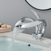 Moderner Wasserfall-Badezimmerhahn – Chrom-Einhebel-Waschtischhahn mit skulpturalem Design – Chrom