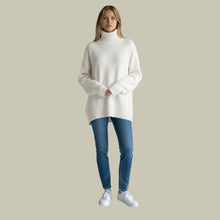Sabine | Damen Übergroßer Rollkragenpullover für den Winter – Weiß