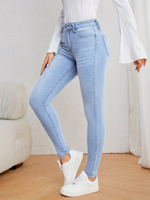 CurveCouture™ – Push-Up Skinny Jeans für eine straffe Silhouette – Helles Cyan