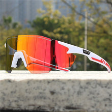 FlashLens – Sonnenbrille Mit Einem Schild Und Spiegelglas – Weißer Sonnenuntergang