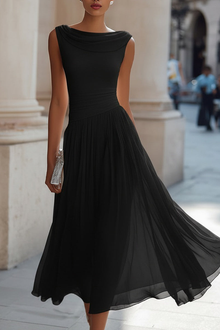Zephira – Ärmelloses Midi-Kleid Mit Drapiertem Ausschnitt Und Falten – Schwarz