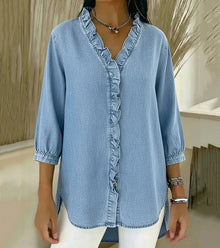 Aelyssa - Soft-Touch-Bluse mit Rüsche am V-Ausschnitt – Hellblau