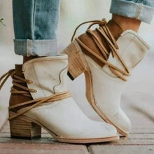 Elegante Stiefeletten mit Schnürdetails – Beige