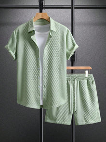 Modernes Herren-Set mit 3D-Waffelstruktur | Hemd & Shorts – Limonengrün