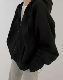 Erica -  Übergroße Jacke mit Reißverschluss und Seitentaschen Jacke – Schwarzlang