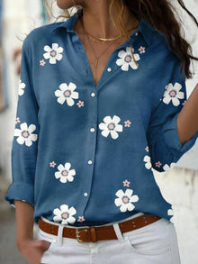 Norlina | Verspielte Bluse mit floralem Muster – Blau
