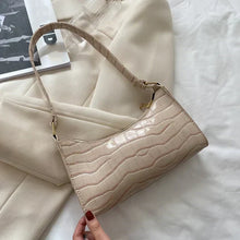 Schultertasche in Kroko-Optik | Kompakt & Elegant | Edler Hingucker – Beige