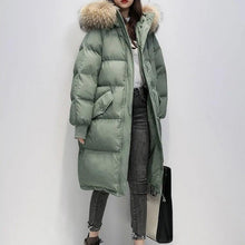 Lange Puffer Winterjacke mit Fell – Grün