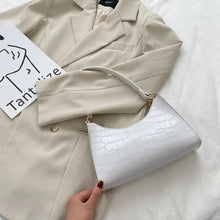 Schultertasche in Kroko-Optik | Kompakt & Elegant | Edler Hingucker – Weiß