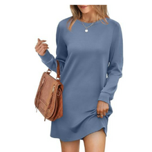 Warmes und bequemes Damenkleid für kalte Tage – Blau