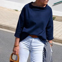 Sofia - Elegant geschnittenes Damenoberteil mit lässiger Passform – Marineblau