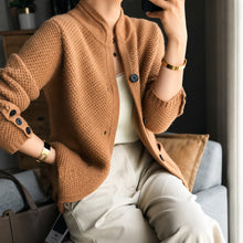 Edda - Gemütlicher Cardigan mit Knöpfen – Kamel