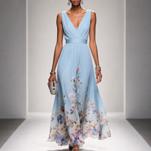 Tanisha - Florales Chiffon-Maxikleid – Hellblau