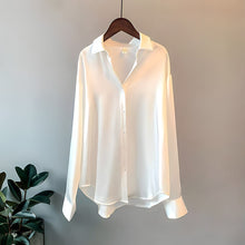 Laura | Elegantes Langarmshirt aus Seide – Weiß