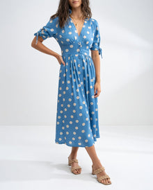 Fabienne - Elegantes Midi Kleid Mit Polka Dot Muster – Hellblau