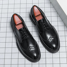 Griffin | Runde Zehenbox Hochglanz Elegante Schuhe – Schwarz