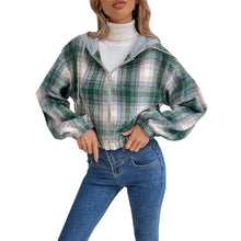 Damen cropped Flanelljacke mit Kapuze und modernem Karomuster – Grün