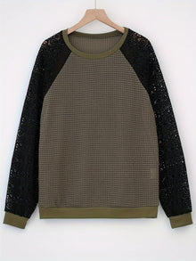 Damen nan Pullover mit Waffelstruktur, Raglanform und transparenter Spitzenärmel Drune – Militärgrün