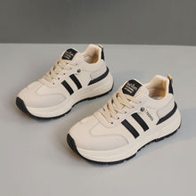 Damen modische Plateau Sneakers mit atmungsaktiver Oberflächenstruktur – Schwarz