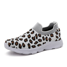 Damen Slip-On Komfort Sneaker mit modernem Leopardenmuster Fudus – Weiß