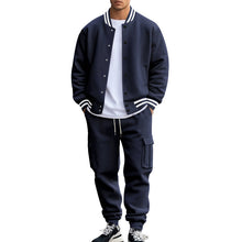 Herren nan College-Bomberjacke mit kontrastbündchen und Cargo-Jogginghose Set Drune – Navyblau