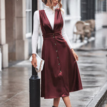 Damen elegantes Midikleid mit knöpfbarem Detail und tailliertem Schnitt – Weinfarben