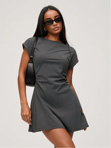 Minimalistisches T-Shirtkleid für Damen – Lässig, Modern & Kombistark – Grau