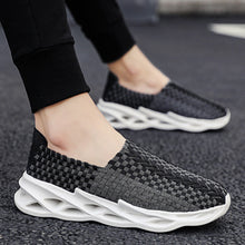 Herren Atmungsaktive Slip-On Performance Sneakers Fudus – Schwarz Grau