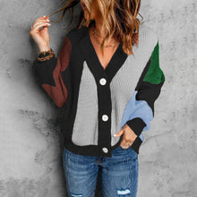 Strickcardigan mit Farbblock-Design | V-Ausschnitt | Moderner Eyecatcher – Schwarz