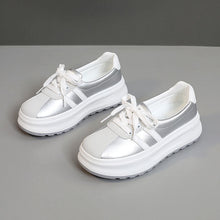 Damen modische Plattform Sneakers mit trendigem Metallic-Design – Silber