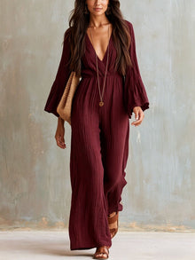 Magdlena – Luftiger Jumpsuit mit V-Ausschnitt – Burgund